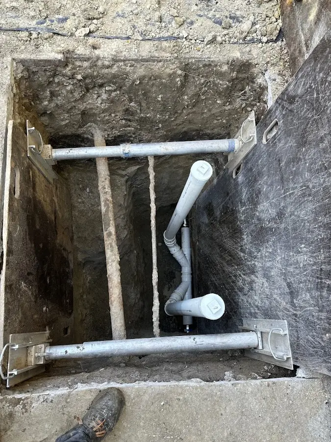 Experienced plumber completing Drain Cleaning work in McCook